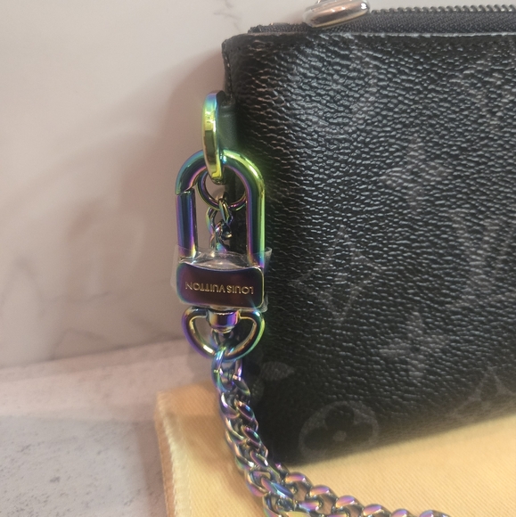 ✨️ LIMITED EDITION ✨️Louis Vuitton x Fragment iPhone Pouch - Picture 8 of 10